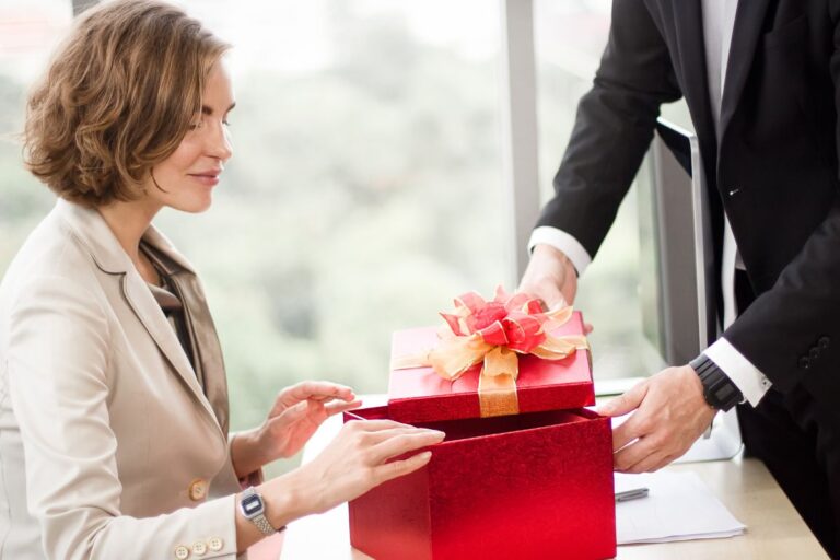 Best Gifts for CEO: Top Picks for Executive Excellence